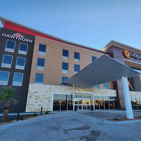 Hawthorn Suites By Wyndham Del Rio Exterior photo
