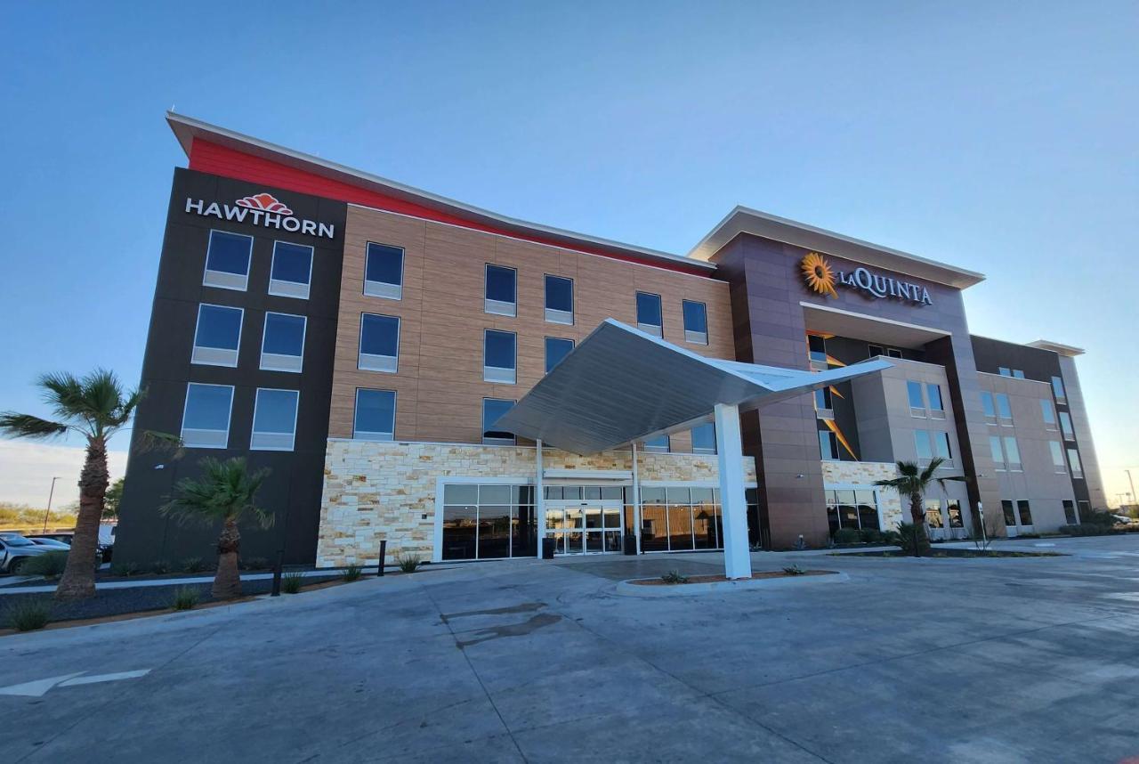 Hawthorn Suites By Wyndham Del Rio Exterior photo