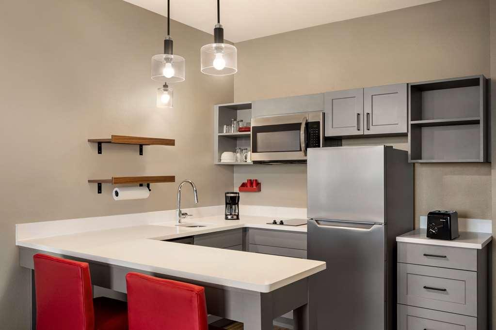 Hawthorn Suites By Wyndham Del Rio Room photo